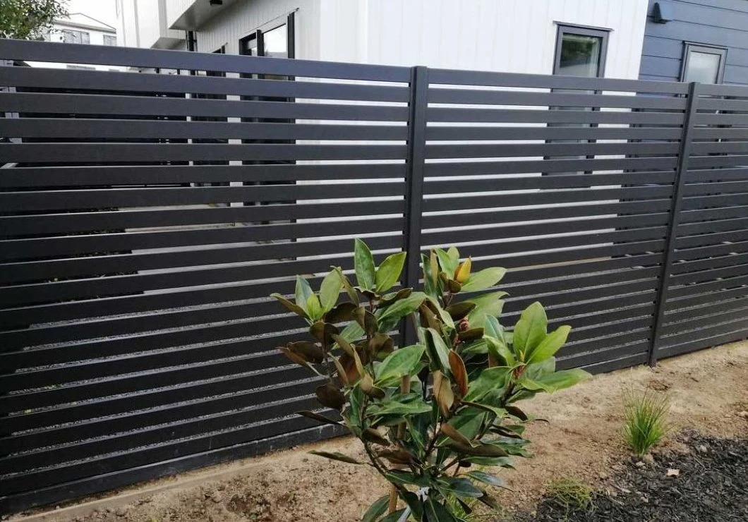 New Design Power Coated Black/White Metal Slat Fence Panel Security Privacy Screens Aluminum Alloy Louver Decorative Tube Slat Fence for Garden/Pool/Villa