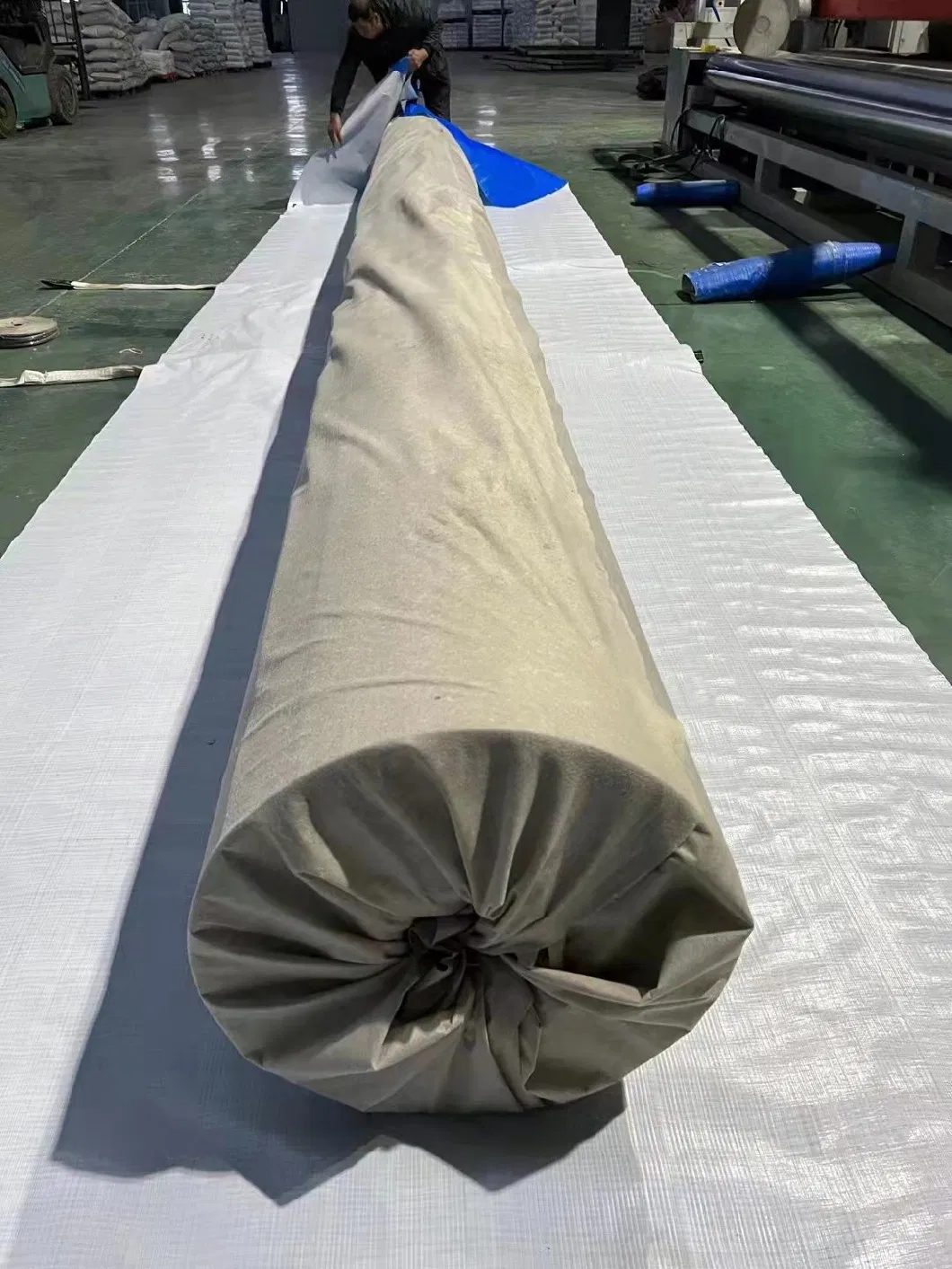 Customized HDPE/LDPE/PVC/EVA Waterproof Pond Dam Liner Textured/Composite/Geomembrane for Landfill Mining Agriculture
