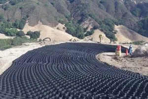 Почвы для дорожного Geocell стабилизатора цена 200 мм на заводе по высоте