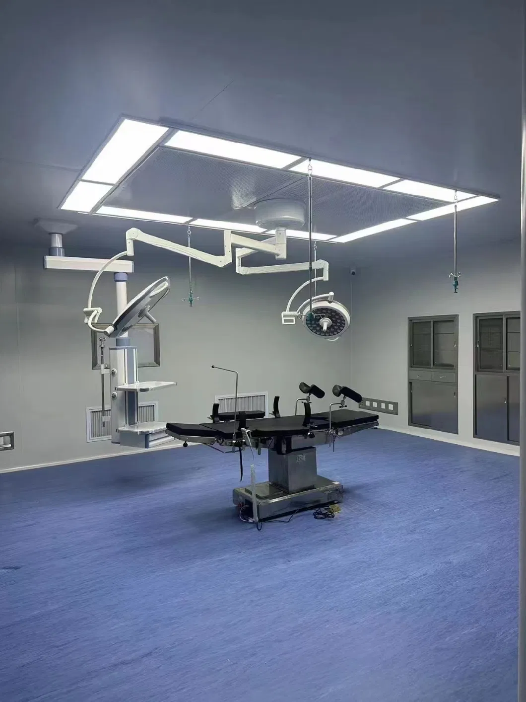 Yuever Medical Ceiling Mounted Economic Type New Design Operating Shadow-Less LED Lamp Surgical Light with 160000 Lux