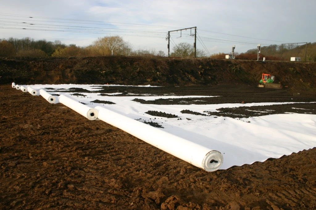 Geotextile Polyester Fabric Used as Separator and Protector Material in Construction