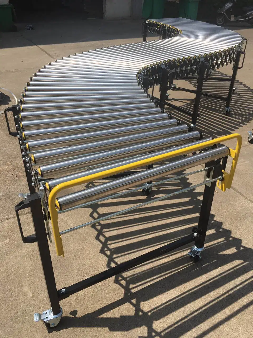 Hot Sale New Design Plastic Roller Conveyor for Production Line