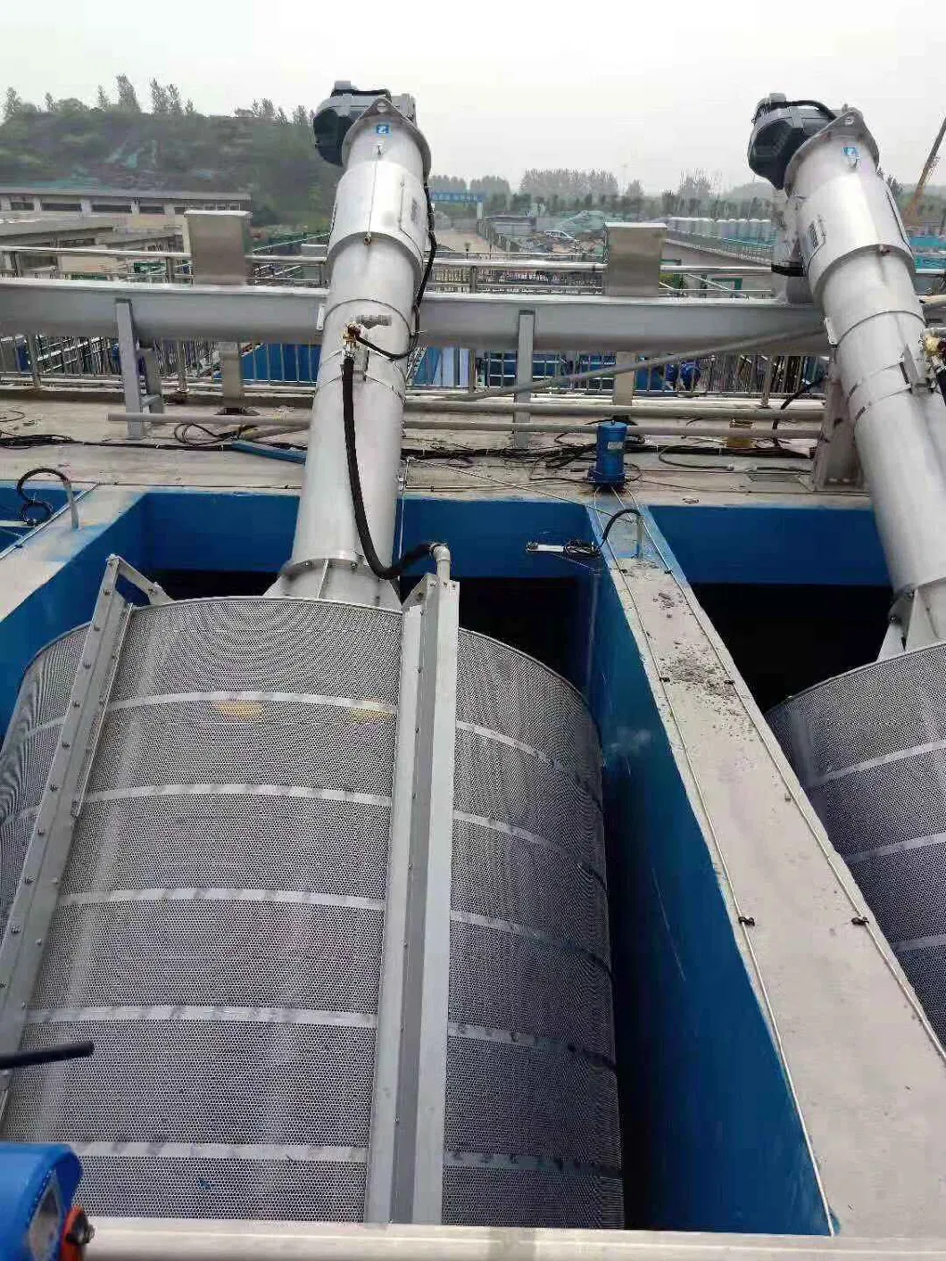 Supply China&prime; S High-Efficiency Drum Grid Machine for Waste Water Treatment