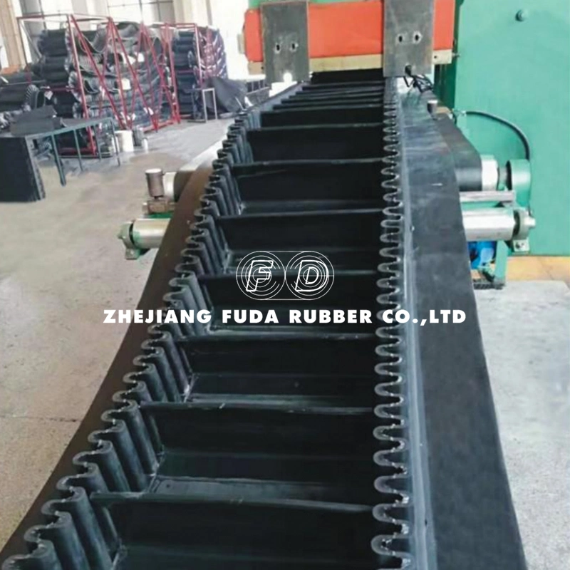 Wholesaler Corrugated Sidewall Ep/Nn Fabric Rubber Conveyor Belts for Waste Recycling