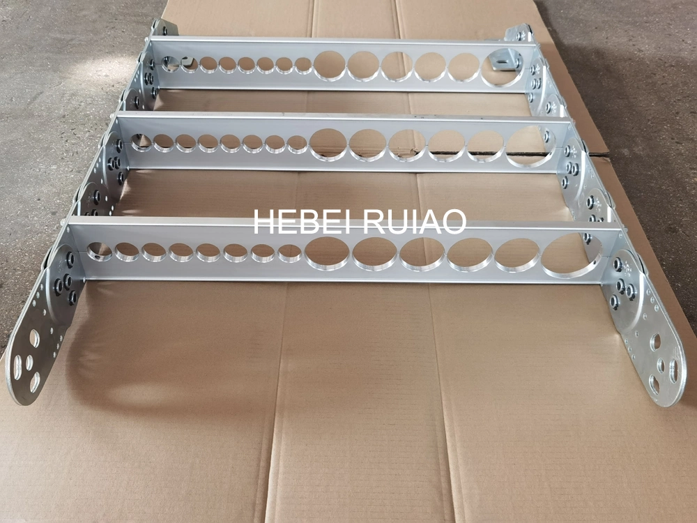 Fully Enclosed Metal Structure Flexible Cable Tray Drag Chain Steel Cable Chain