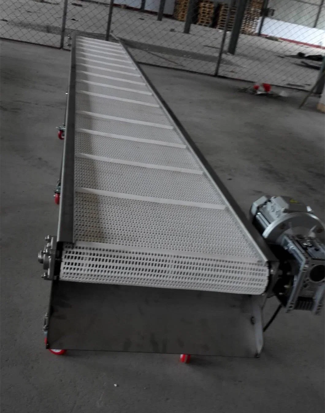 900 Raised Rib Straight Running Conveyor Belt for Packaging Machine