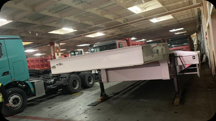 High Strength Lowbed Lowboy Semi Trailer to Transport Large Machines