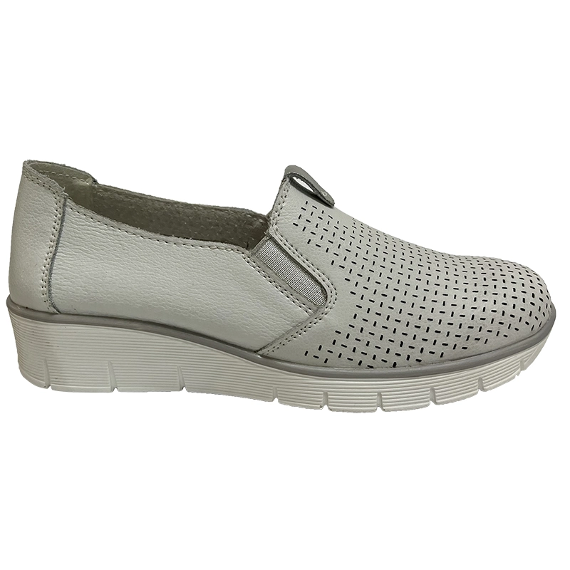 Women&prime;s Perforated Slip on Flat Round Toe Sneaker Shoes