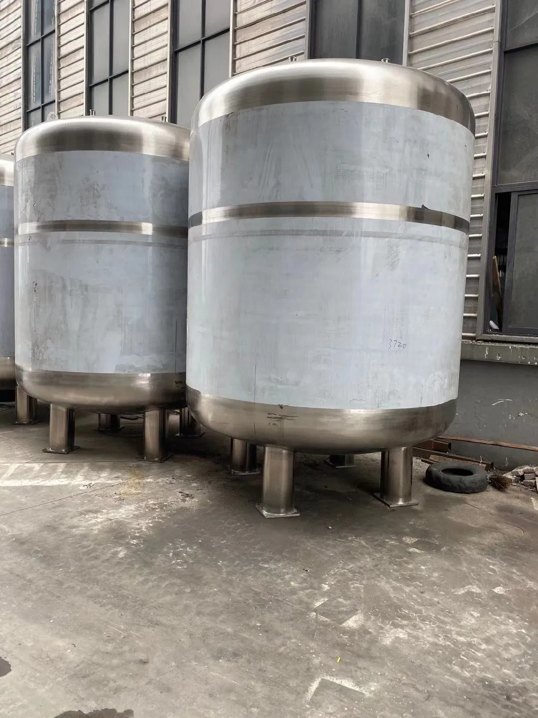 Designed Inside Mirror Stainless Steel Storage Vat for Beverage Chemical Pharmacy