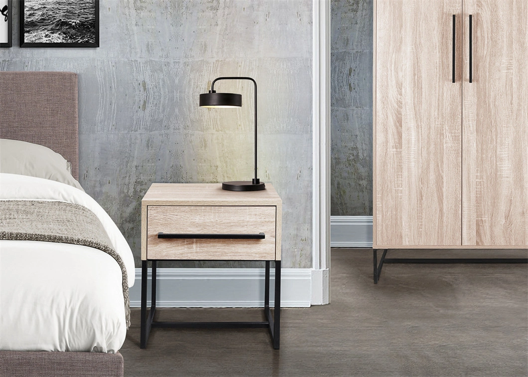 Conrad Oak Wardrobe Bedroom Furniture Set with Metal Base (HF-BL313)