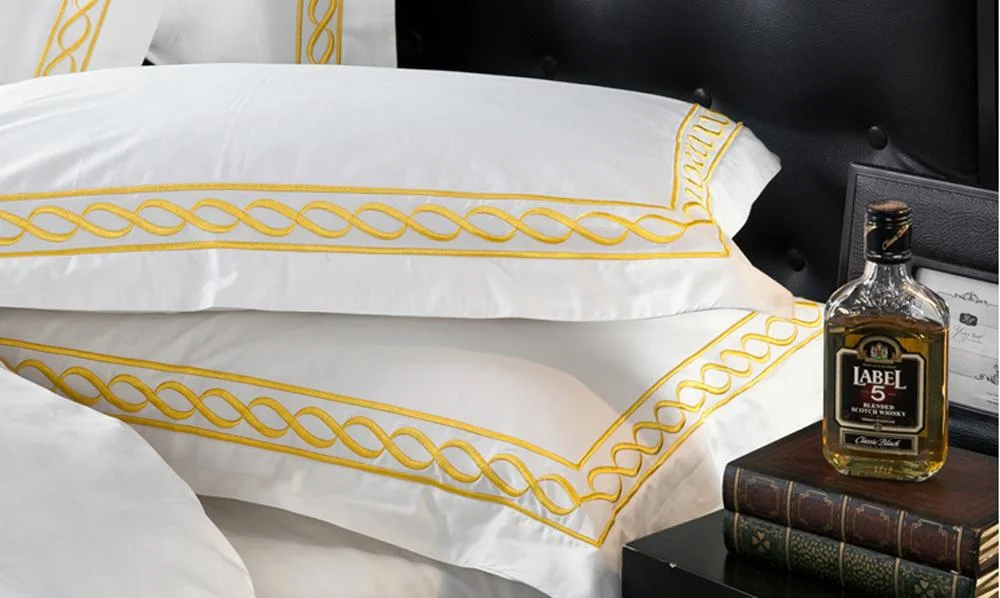 OEM/ODM Wholesale Luxury White Soft Duvets Covers 100%Cotton/Pure Silk Printed Bedsheet Comforter Set Home Bedroom Hotel Bedding