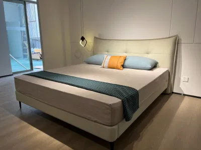 Italiano ligero Lujo suave cuero auténtico cama Diseño minimalista moderno Mobiliario de dormitorio principal de 1,8m habitaciones dobles de gama alta
