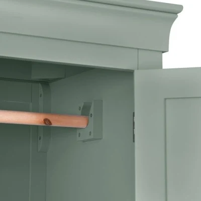Armario de pared alto con puertas dobles pintadas de verde, nuevo en la costumbre china de 2023. Ideal para el almacenamiento de ropa contemporánea en el hogar, dormitorio de hotel o armario.