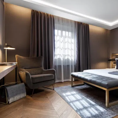 Habitación de Hotel de alto estándar con muebles de cama doble a juego Banco de la cama