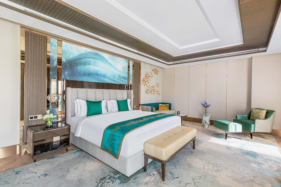 Dubai Resort Hospitality Furniture 5 Star Bedroom Sets Luxury Twin Bed Suite Modern Wooden Hotel Room Furniture
