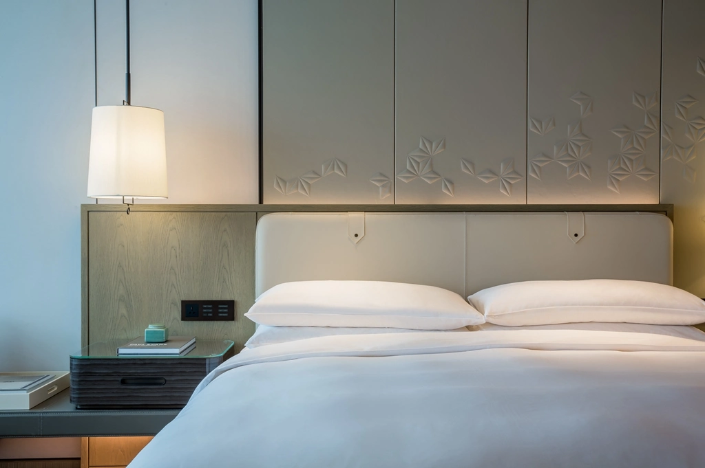 Contemporary Design Bespoke Hotel Room Casegoods