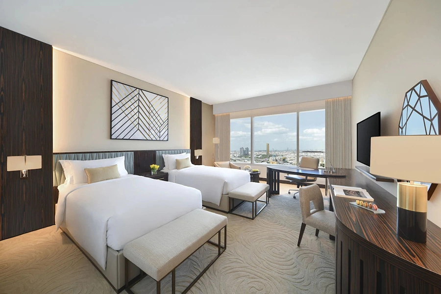 Dubai Luxury Hotel Bedroom Hospitality Furniture Guest Room Suite Wooden King Size Bed Sets Custom Modern 5 Star Hotel Furniture