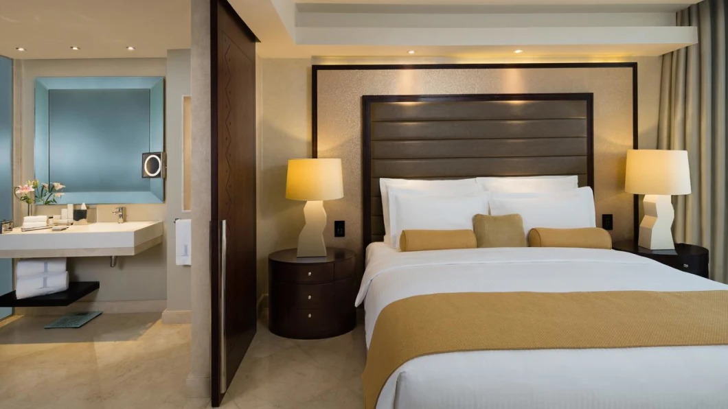 Custom-Made Luxury Modern Wooden Hotel Furniture for Commercial Bedroom Set