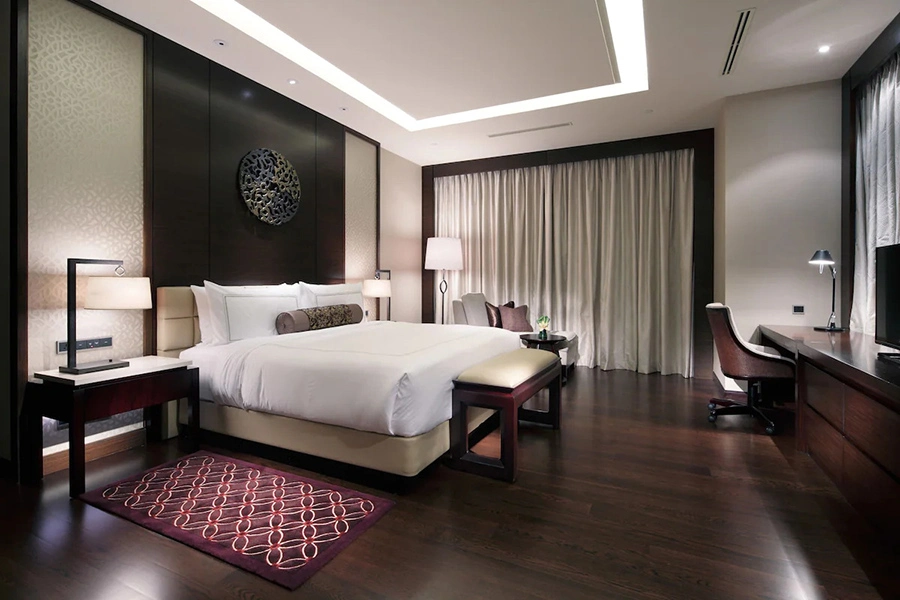 5 Star Hotel Bedroom Furniture Equipment Supplier Double King Size Hotel Bed Wooden Hotel Bedroom Sets