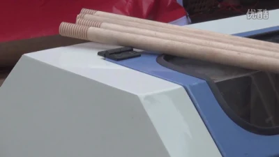 Woodworking Machinery Automatic Rotary Thread Round Wood Cutter Machine