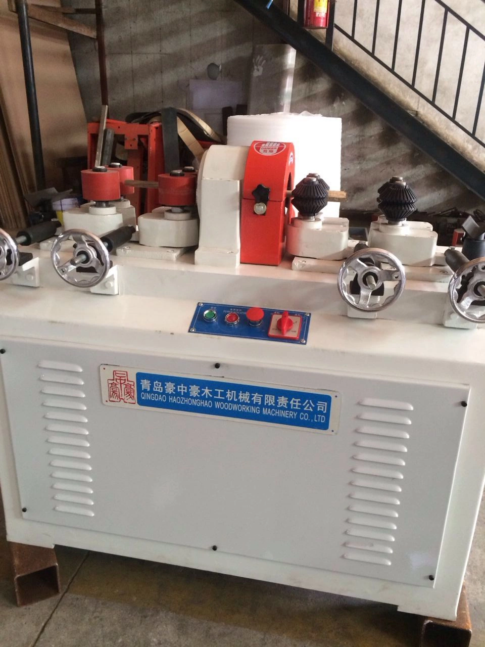 Woodworking Machinery Automatic Rotary Thread Round Wood Cutter Machine