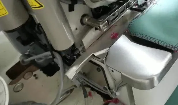 Automatic Direct Drive Super High Speed Computer Overlock Sewing Machine Series with Auto Suction Trimming Ss-5f-4D/at