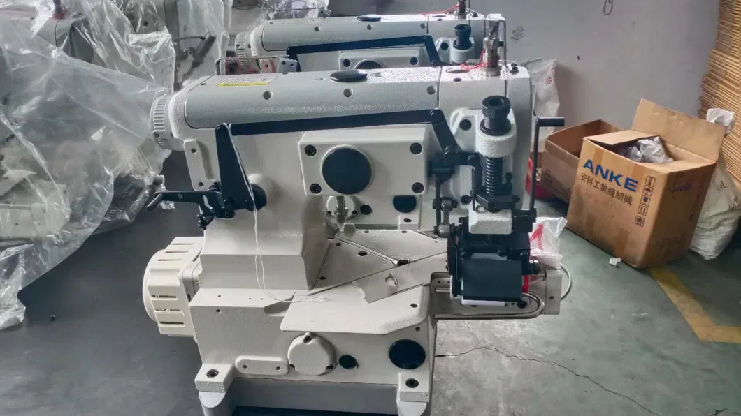 Sk600-33AC Right-Side Cutter High-Speed Cylinder Bed Interlock Sewing Machine
