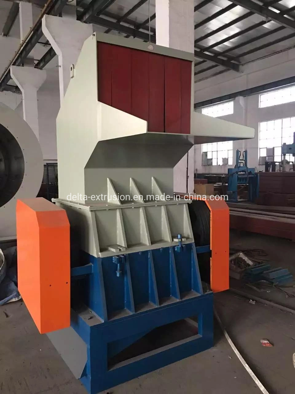 Waste Plastic Pet Bottle Crusher Machine Plastic Crushing Machine