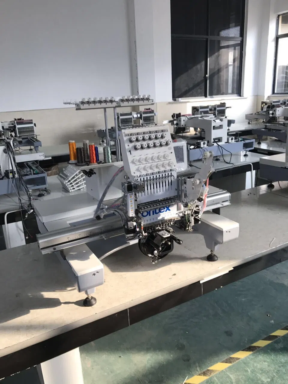 Embroidery Device on 12 Colors Embroidery Machine with Dahao System Br-1201s