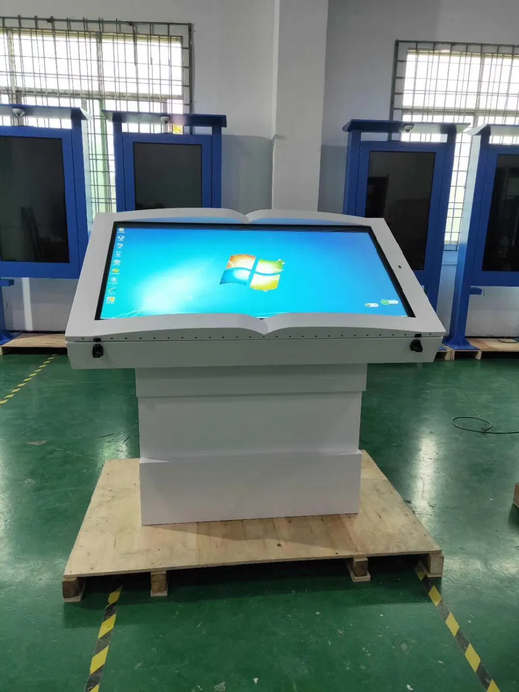 ODM Advertising Screen Air-Cooled Horizontal Screen Wall Hanging Outdoor Advertising Machine 65 Inch Ultra Thin Advertising Kiosk 2 Year Warranty Monitor