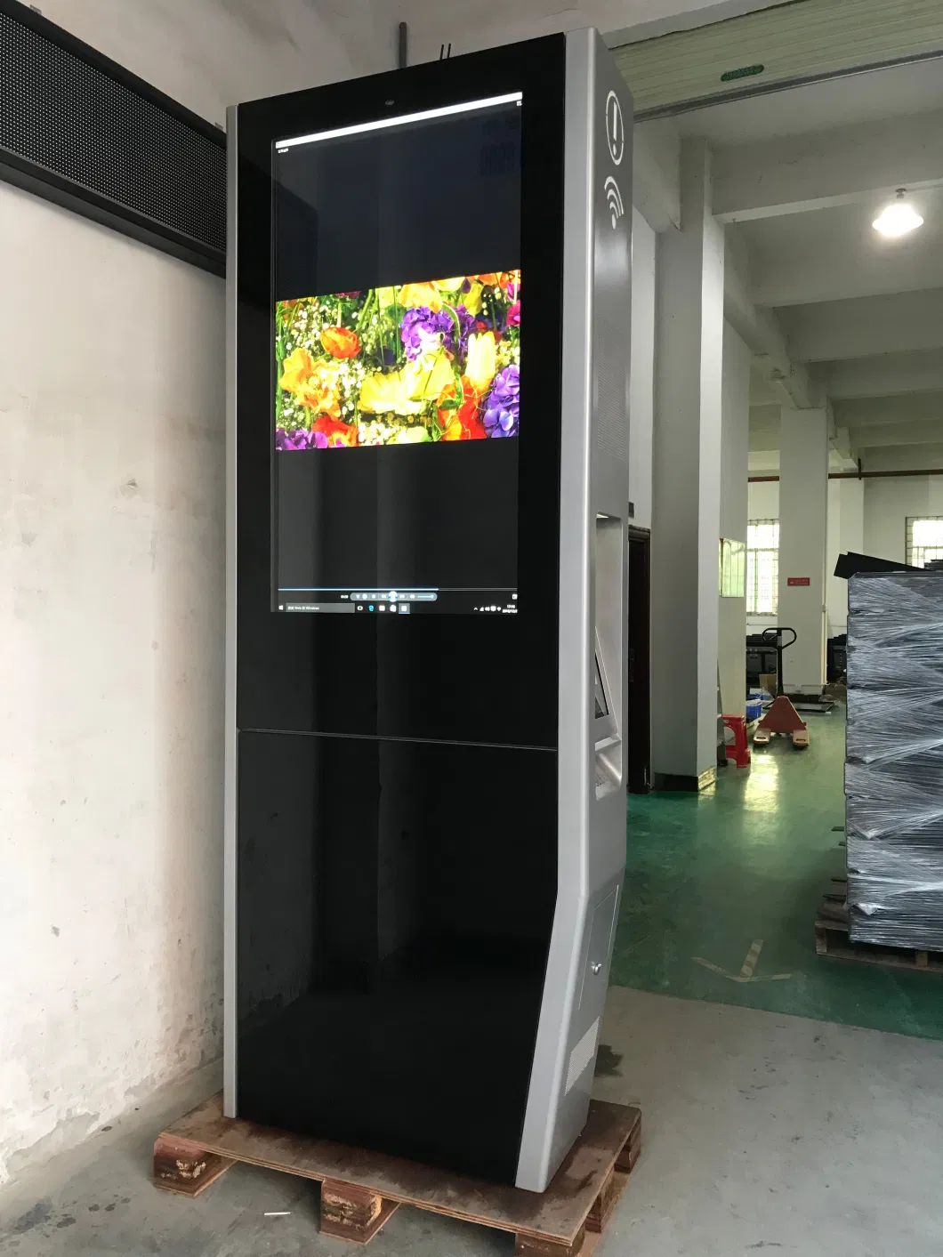 ODM Advertising Screen Air-Cooled Horizontal Screen Wall Hanging Outdoor Advertising Machine 55 Inch Ultra Thin Advertising Kiosk 2 Year Warranty Monitor