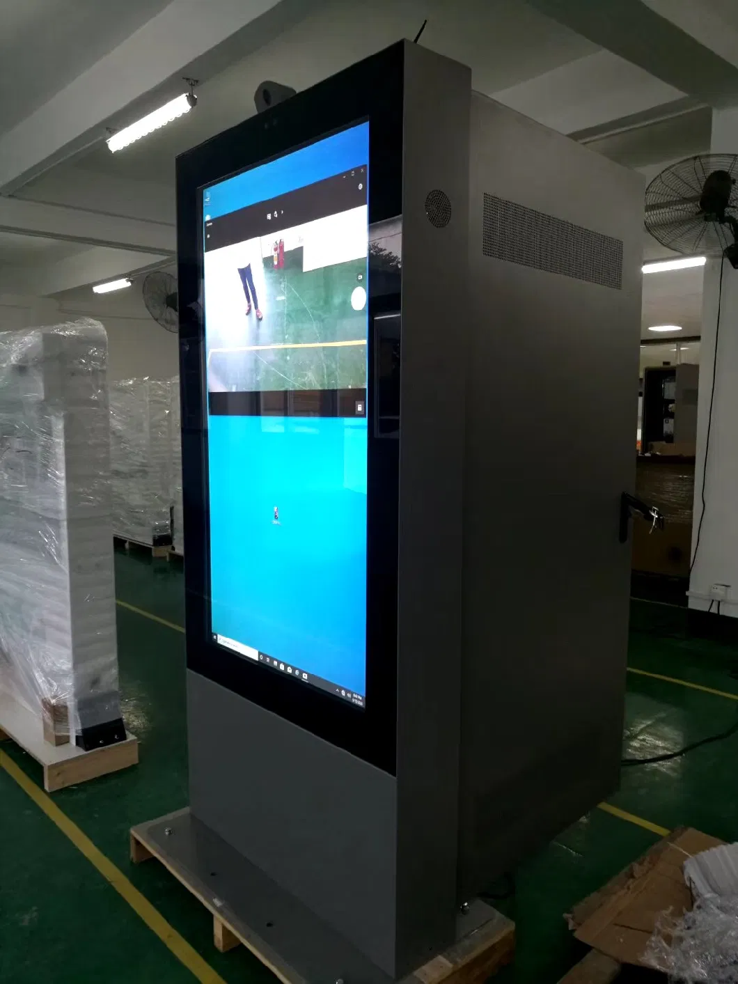 Outdoor Waterproof 21.5 Inch Vertical Orientation LCD Monitor with CE Approved