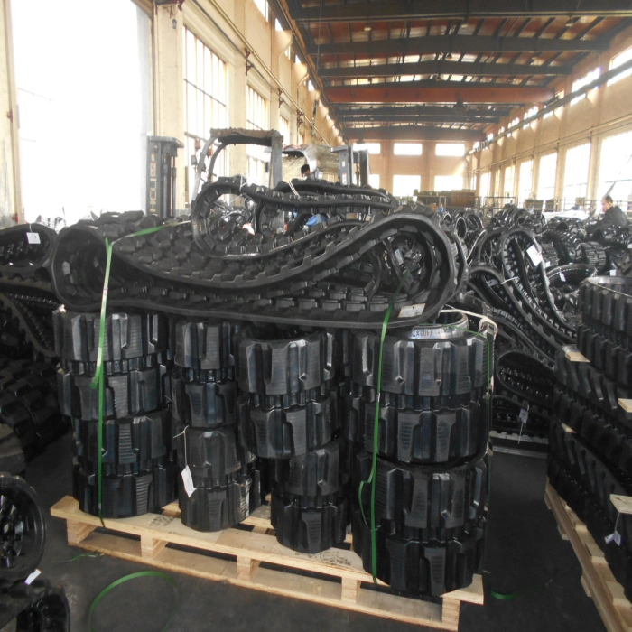 Excavator Rubber Track 230*72*43 for C6r Volvo Ec15rb