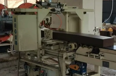  El apilamiento de robot de paletizado de la máquina de corte Máquina de corte de tiras en blanco