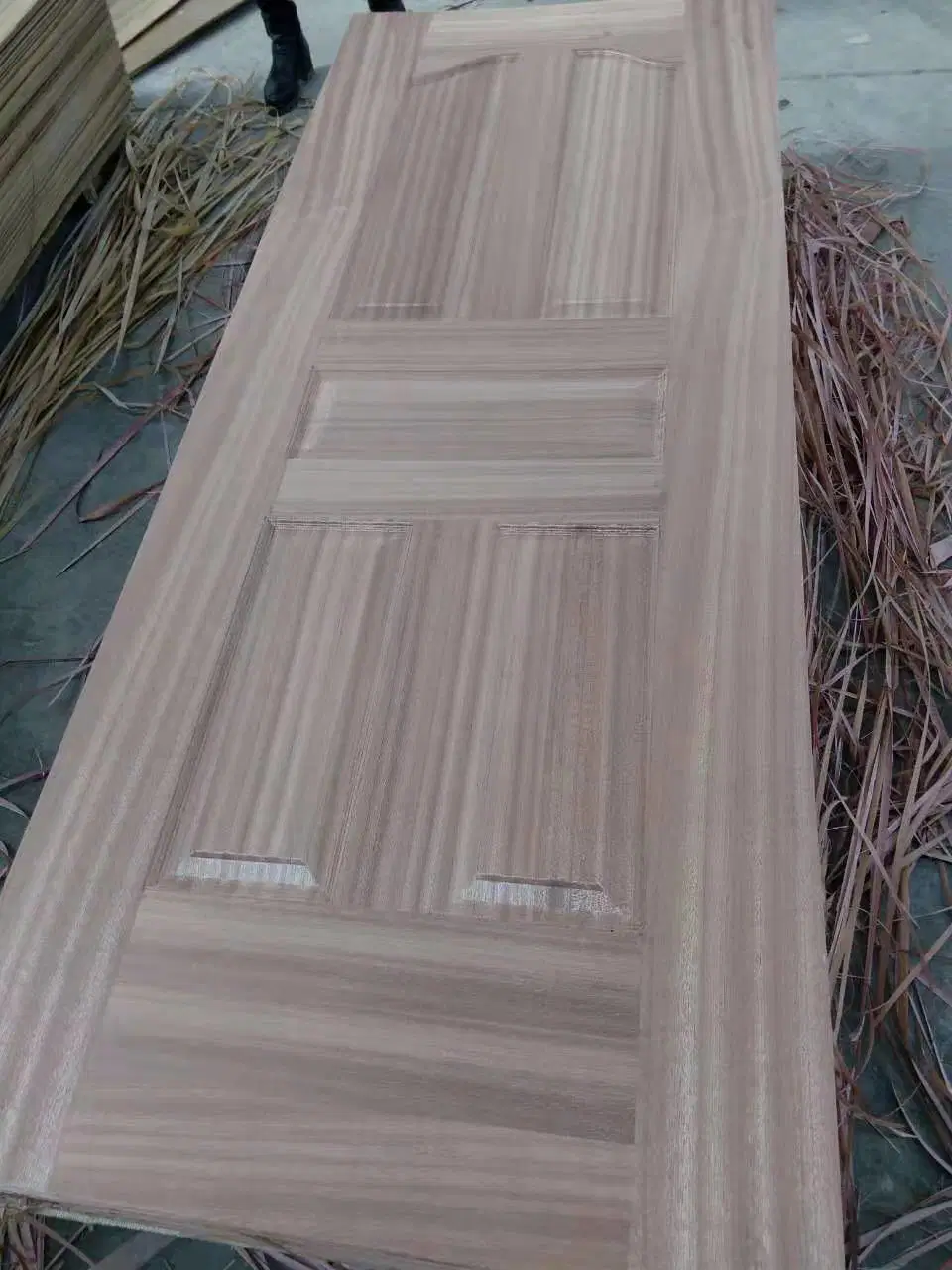 Factory Cheap Solid Wooden Door Skin Veneer Panel for Entrance Decoration