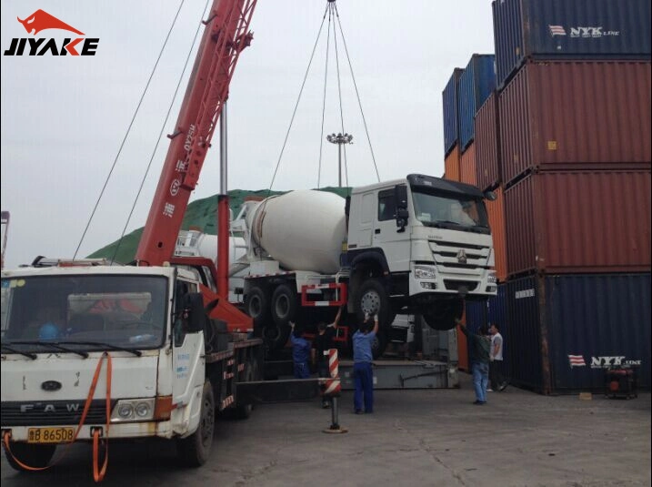 Engineering Building Concrete Mixer Truck Loading Concrete Mixing Car Sinotruk HOWO for Sale