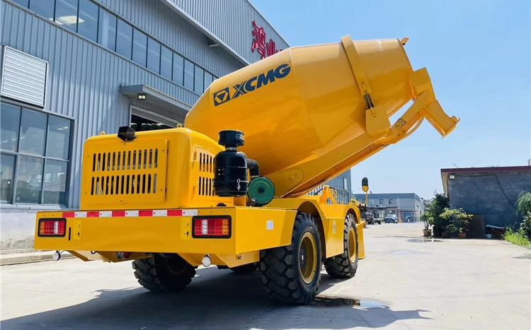 XCMG Official Mobile Concrete Truck Mixer Machine 4m3 Capacity Self Loading Cement Concrete Mixer Price for Sale