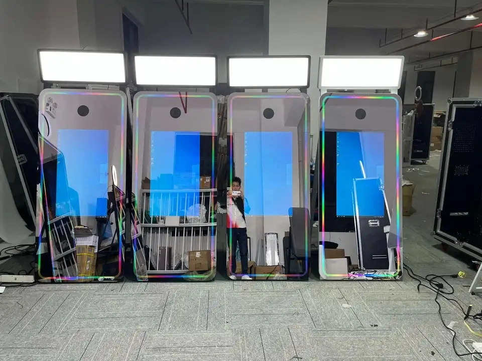 in Stock 72&prime;&prime; Selfie Magic Photo Mirror Booth with Camera Printer