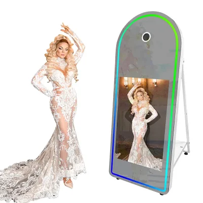 Nuovo design touchscreen a specchio per eventi