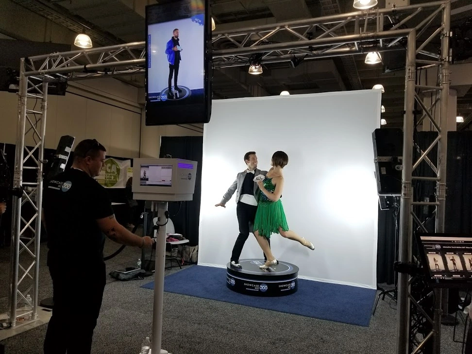 Portable Revolve 360 Photobooth with Ring Light