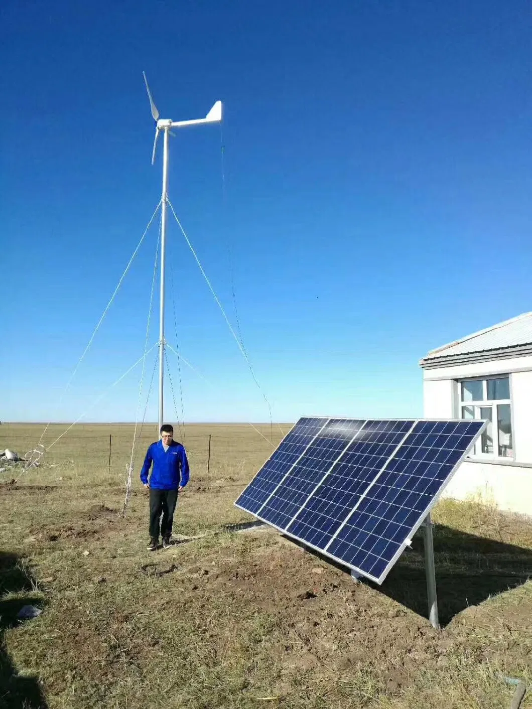 4kw Wind Solar Hybrid Power 3kw Solar 1kw Wind off Grid System for Rural No Grid Power Homes