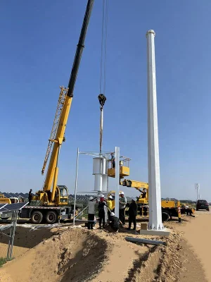 Der Fabrikpreis 120V 220V 380V 10 kW Windgenerator Vertikales Off Grid Hybrid Solar Wind Power System