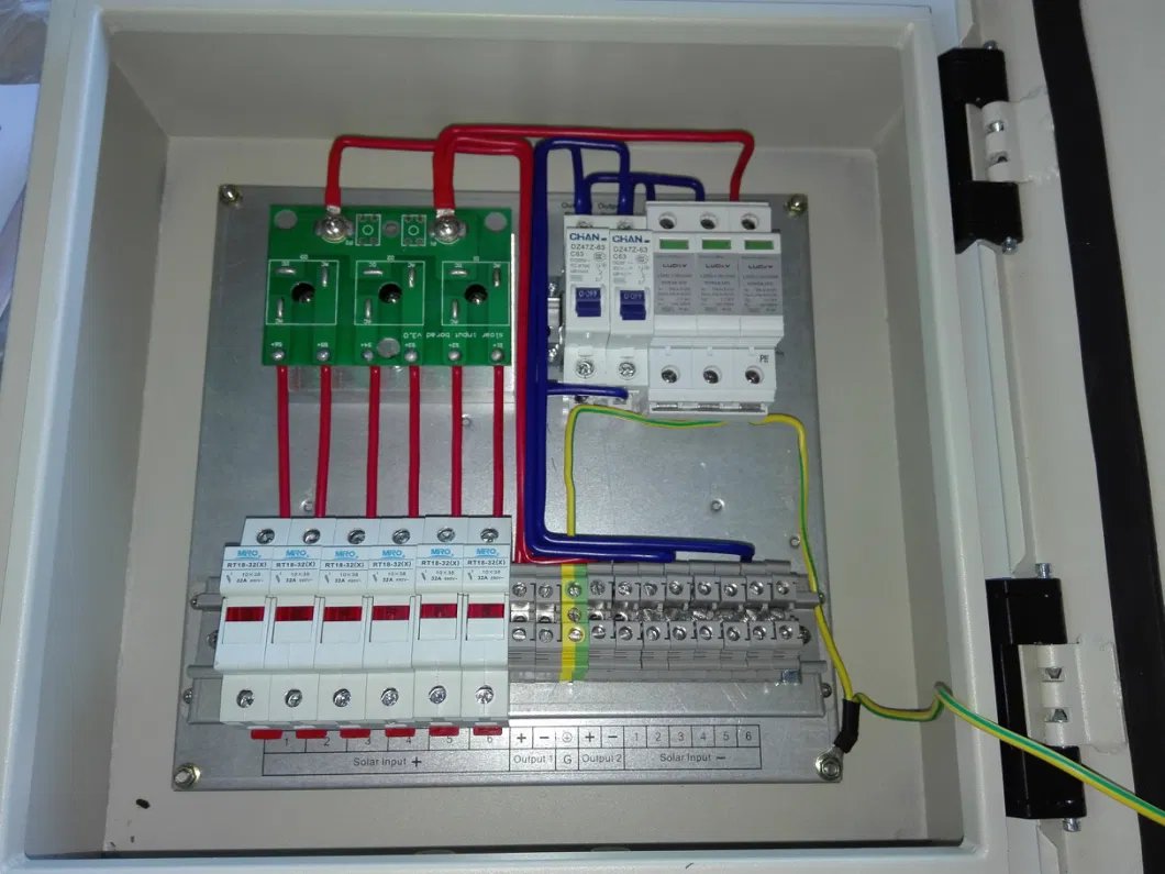 PV Arrays Solar Combiner Box 4 in 1 out DC Solar Junction Box for Solar Panel System