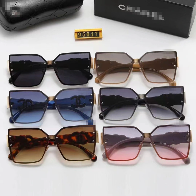 Hot Fashion Brand Designer Sun Glasses in Square Oversized Shapes for Women/Man