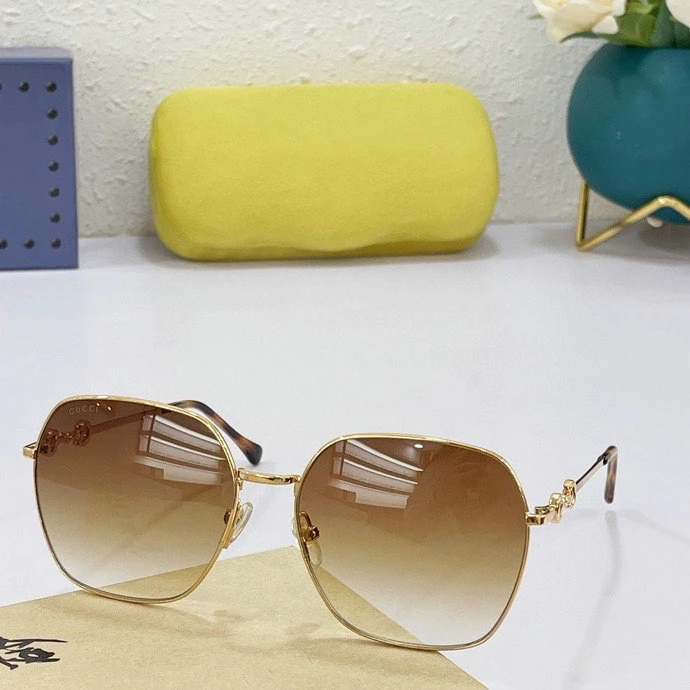 Sun Protection and Anti-Ultraviolet Strong Light Sunglasses Polarized Sunglasses Fashion Sunglasses
