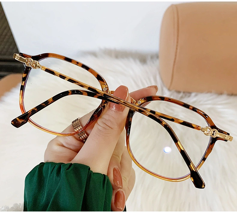 Hot Selling Wholesale Retro Small Frame Elderly Men Women Fashionable Eyewear Presbyopia Computer Reading Glasses