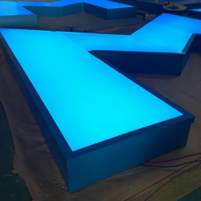 Lettera di segnalazione a LED commerciale con illuminazione frontale 3D e superficie acrilica