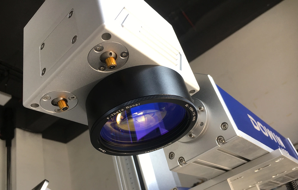 Intelligent 20W 30W Raycus Fiber Laser Marking Machine for Keychain