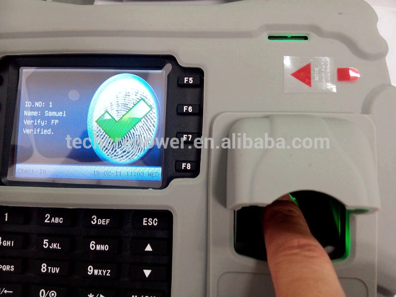 Terminale portatile con dispositivo di rilevazione presenze biometrico a impronte digitali
