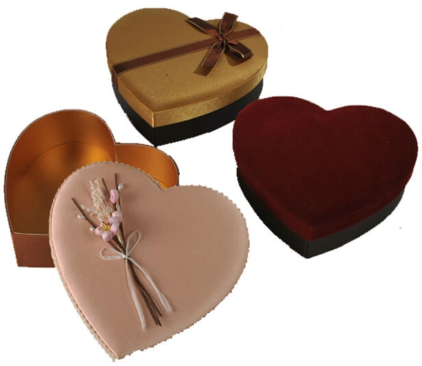 Heart-Shape Printing Chocolate Cardboard Box with Compartment (GB-008)